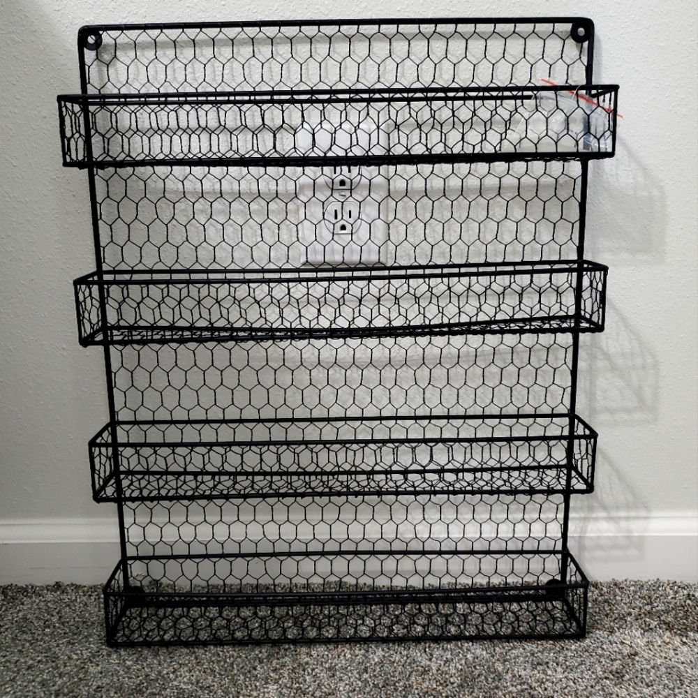 Chicken wire spice rack